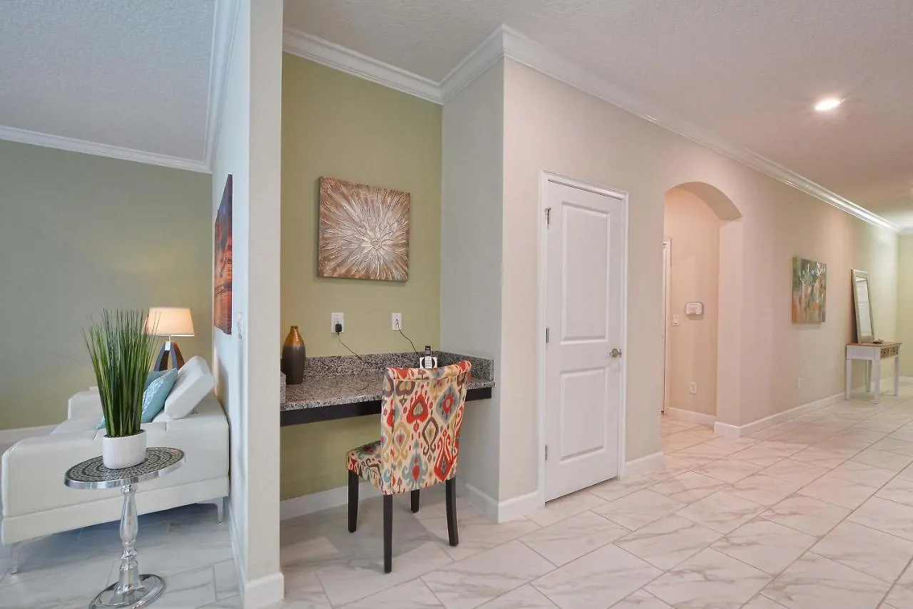 Villa Storey Lake-6 Bedroom Pool Home- 1652st