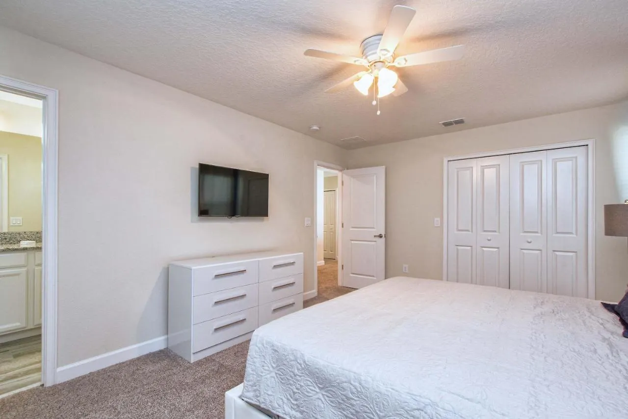 Semesterbostad Storey Lake- 6 Bedroom Pool Home-1662st *