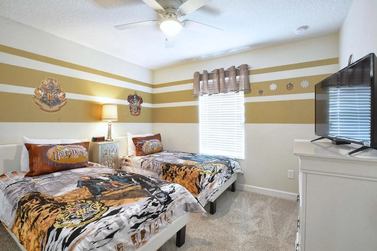 Storey Lake-6 Bedroom Pool Home- 1652st Villa
