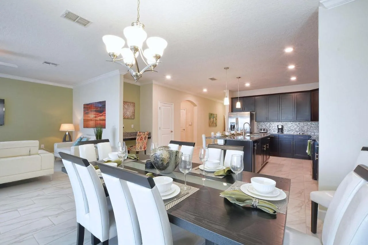 Villa Storey Lake-6 Bedroom Pool Home- 1652st *