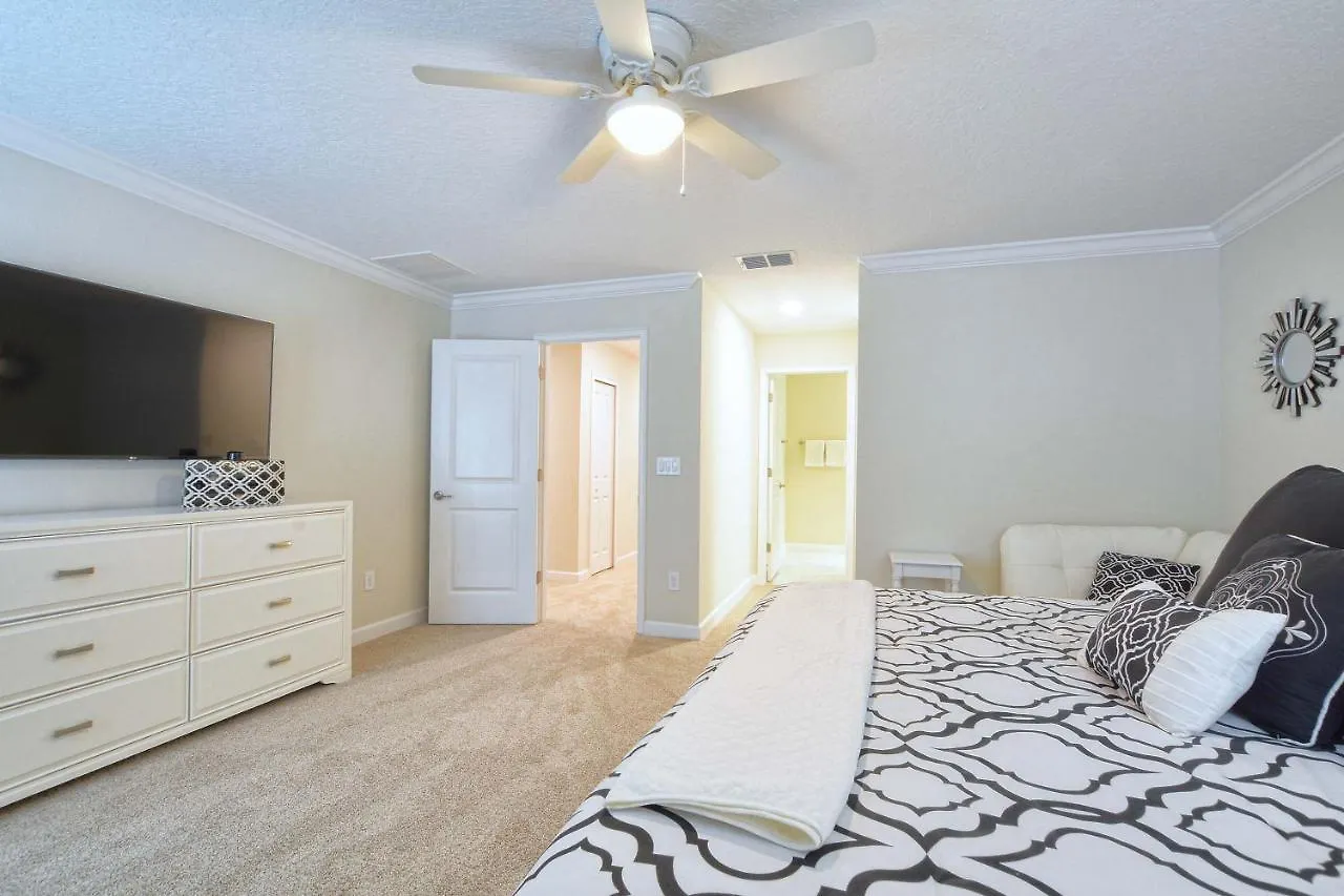 Storey Lake-6 Bedroom Pool Home- 1652st Villa