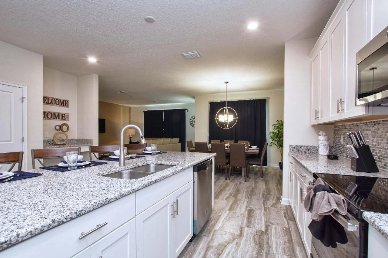 Storey Lake- 6 Bedroom Pool Home-1662st Semesterbostad