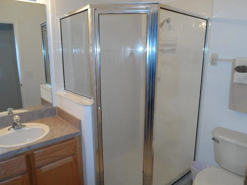 Area Preferred Homes With Gameroom בית נופש