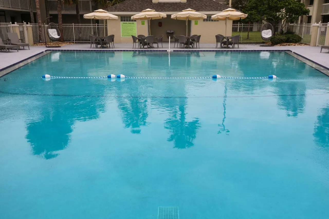 Greenpoint Hotel 3*