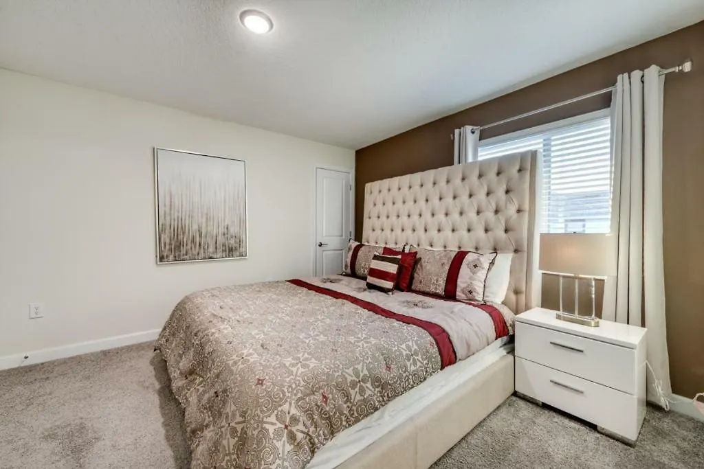 Villa Elegant With Themed Bedrooms Near *