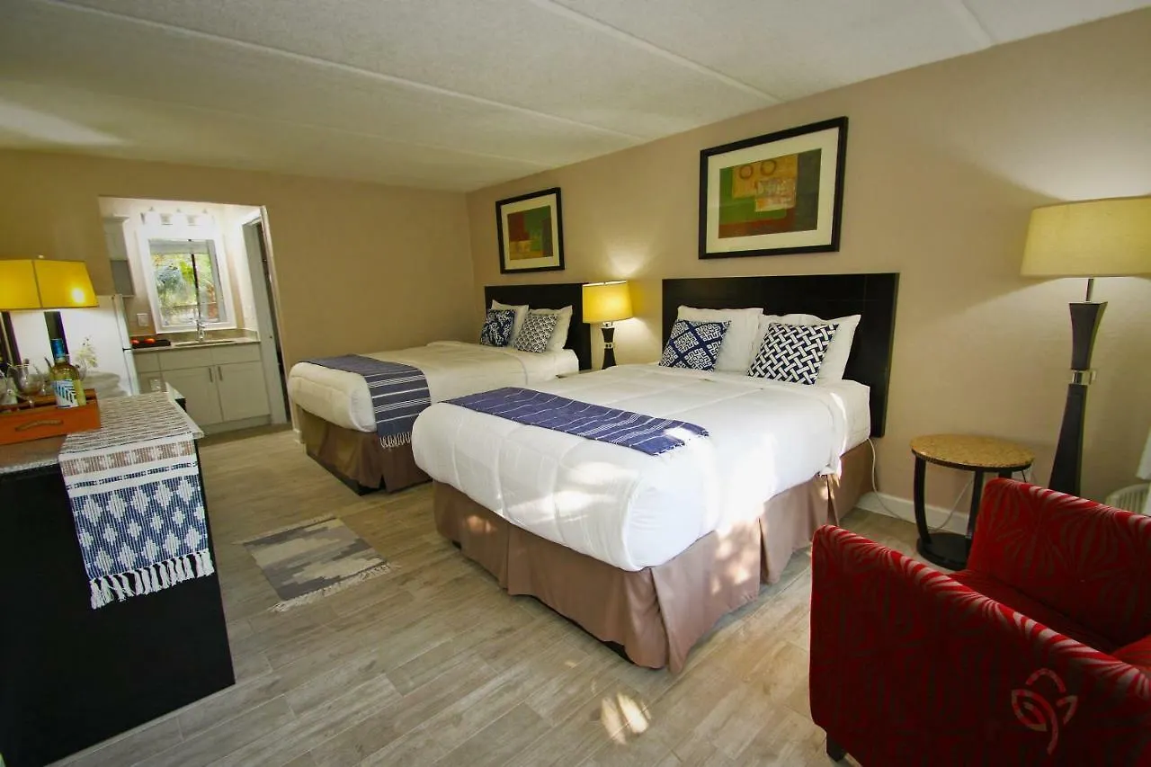 Banyan & Microsuites Hotel 3*