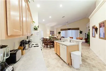 Villa Area Executive Homes