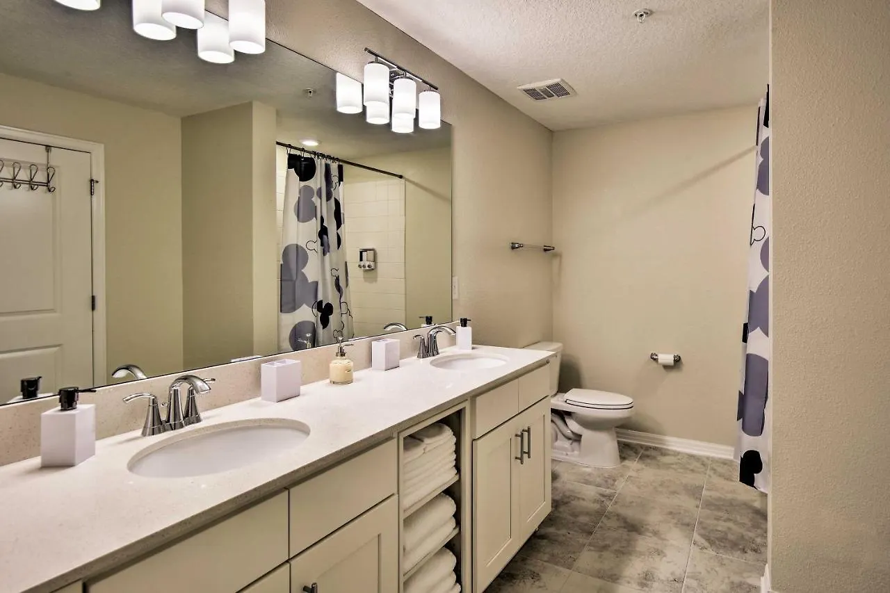 With Resort-style Amenities! Lejlighed