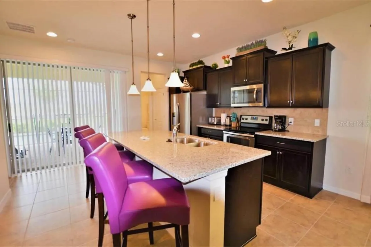 Simply Comfort - Fantastic 5bd House,private Pool,disney,orlando 度假居