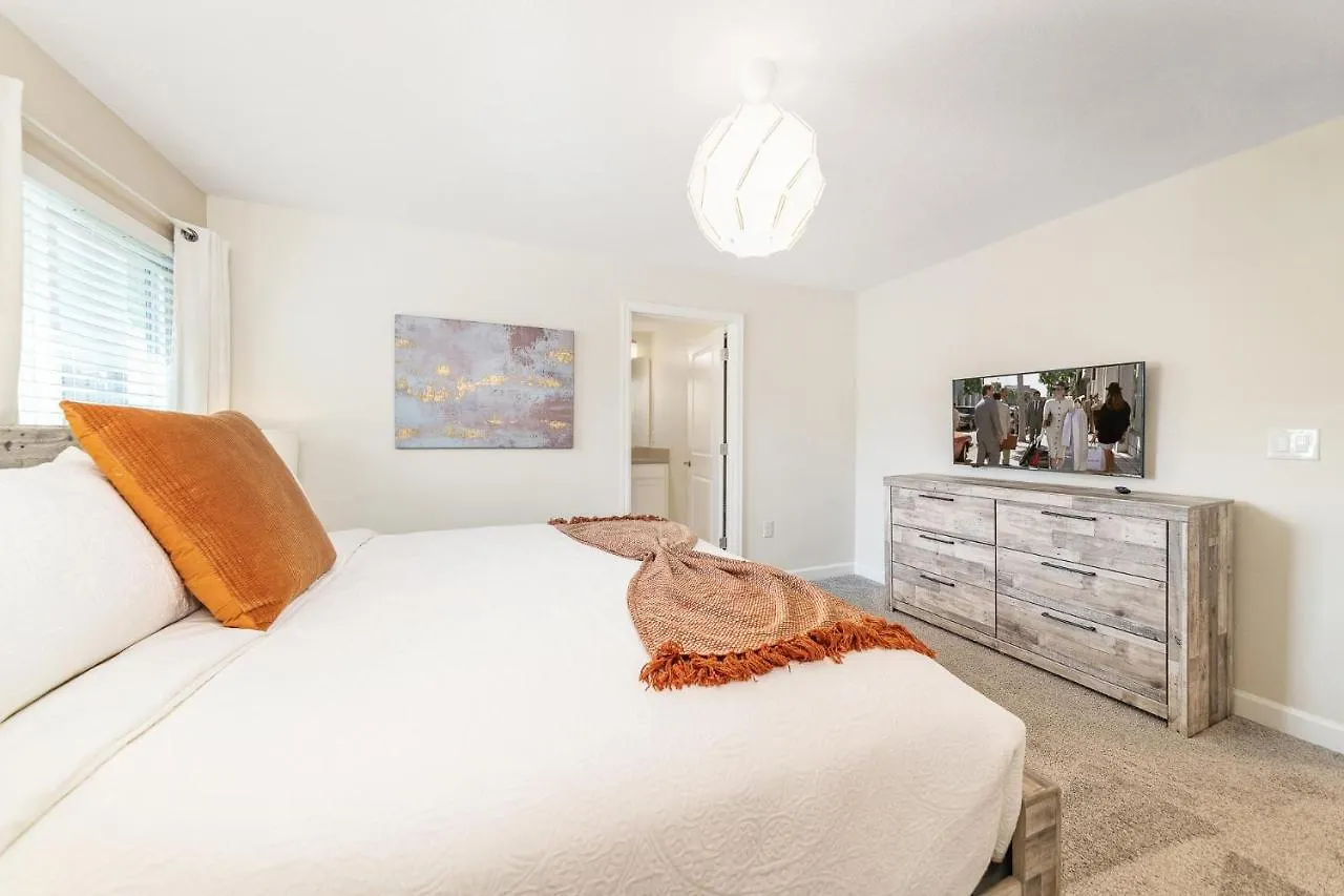 Modern With A Private Pool Near Willa