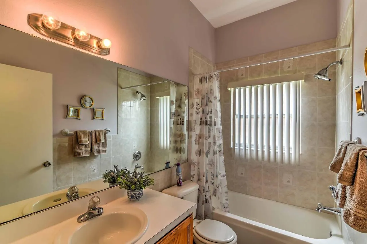 Sunny Retreat With Pool, Near Disney! בית נופש קיסימי