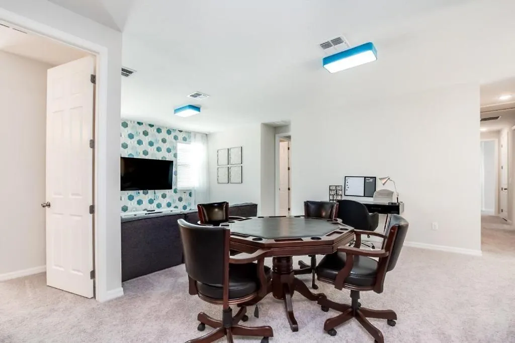 South Facing With Lots Of Games In Game Room! *