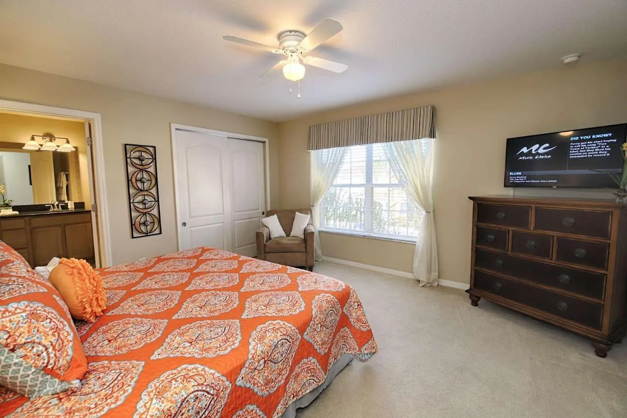8960 Paradise Palms *