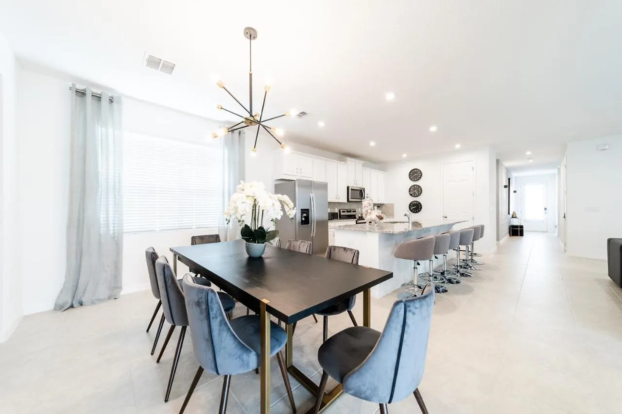 בית נופש Solara 6 Bedroom Vacation With Pool