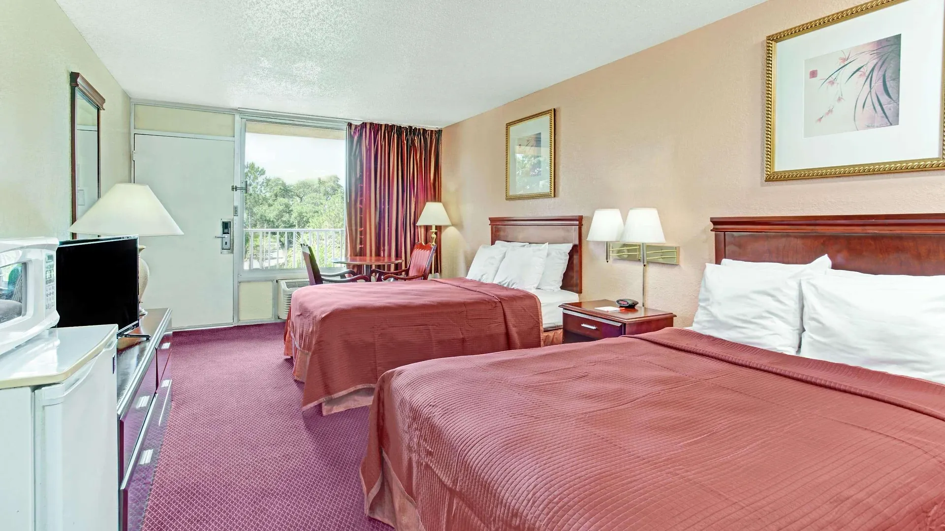 Hotel Howard Johnson By Wyndham Tropical Palms
