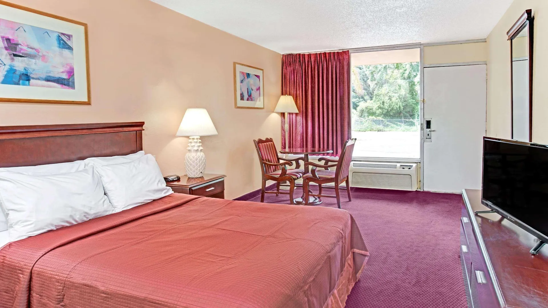 Howard Johnson By Wyndham Tropical Palms Kissimmee