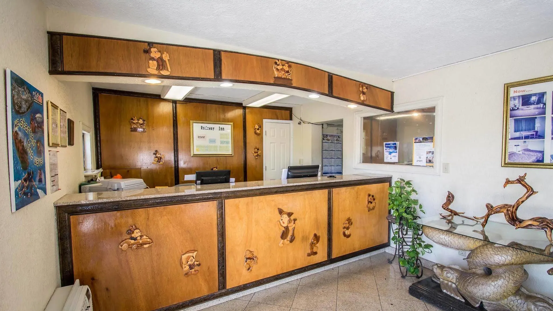 Country Hearth Inn- Motel 2*
