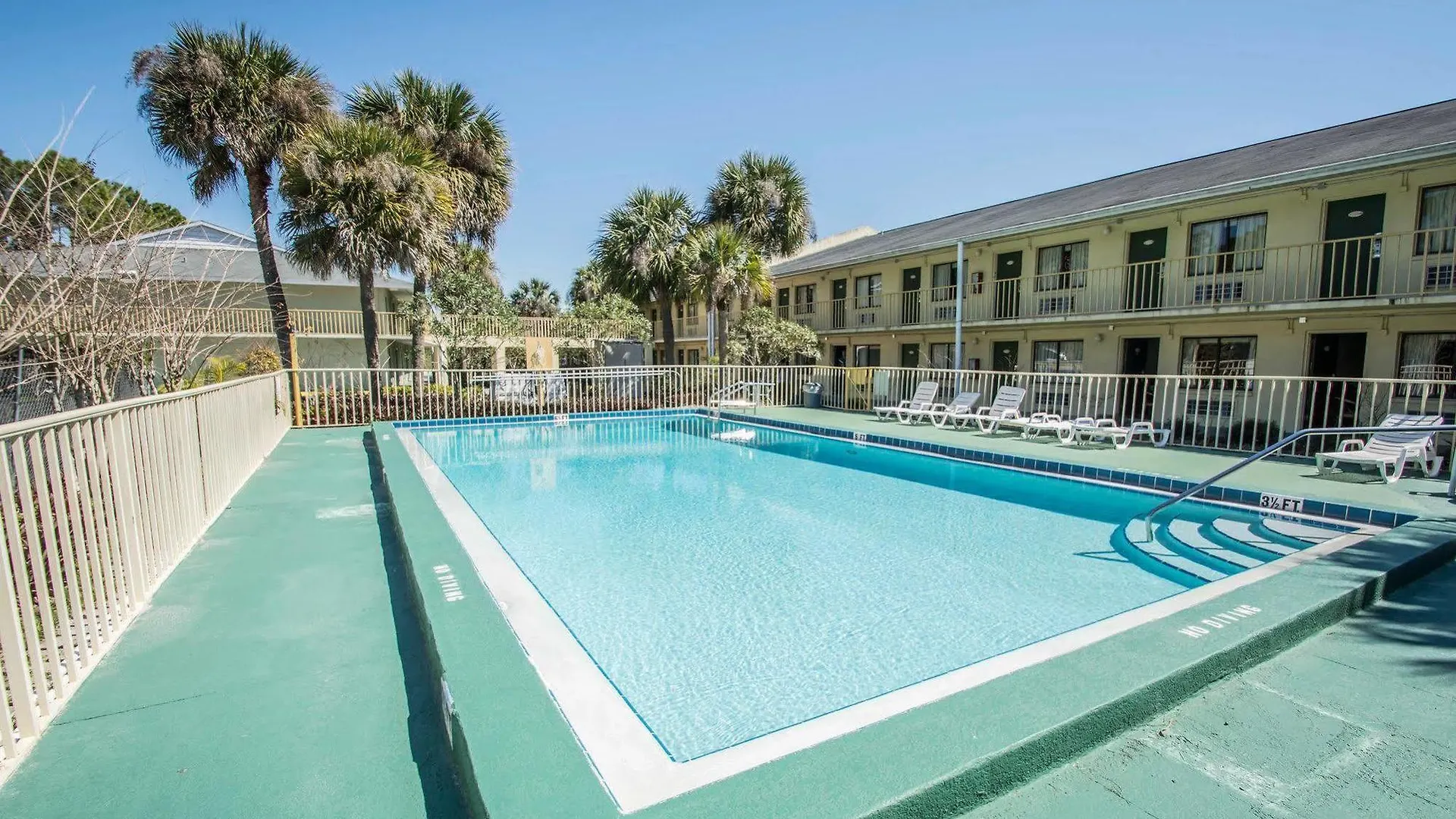 Motel Country Hearth Inn- 2*