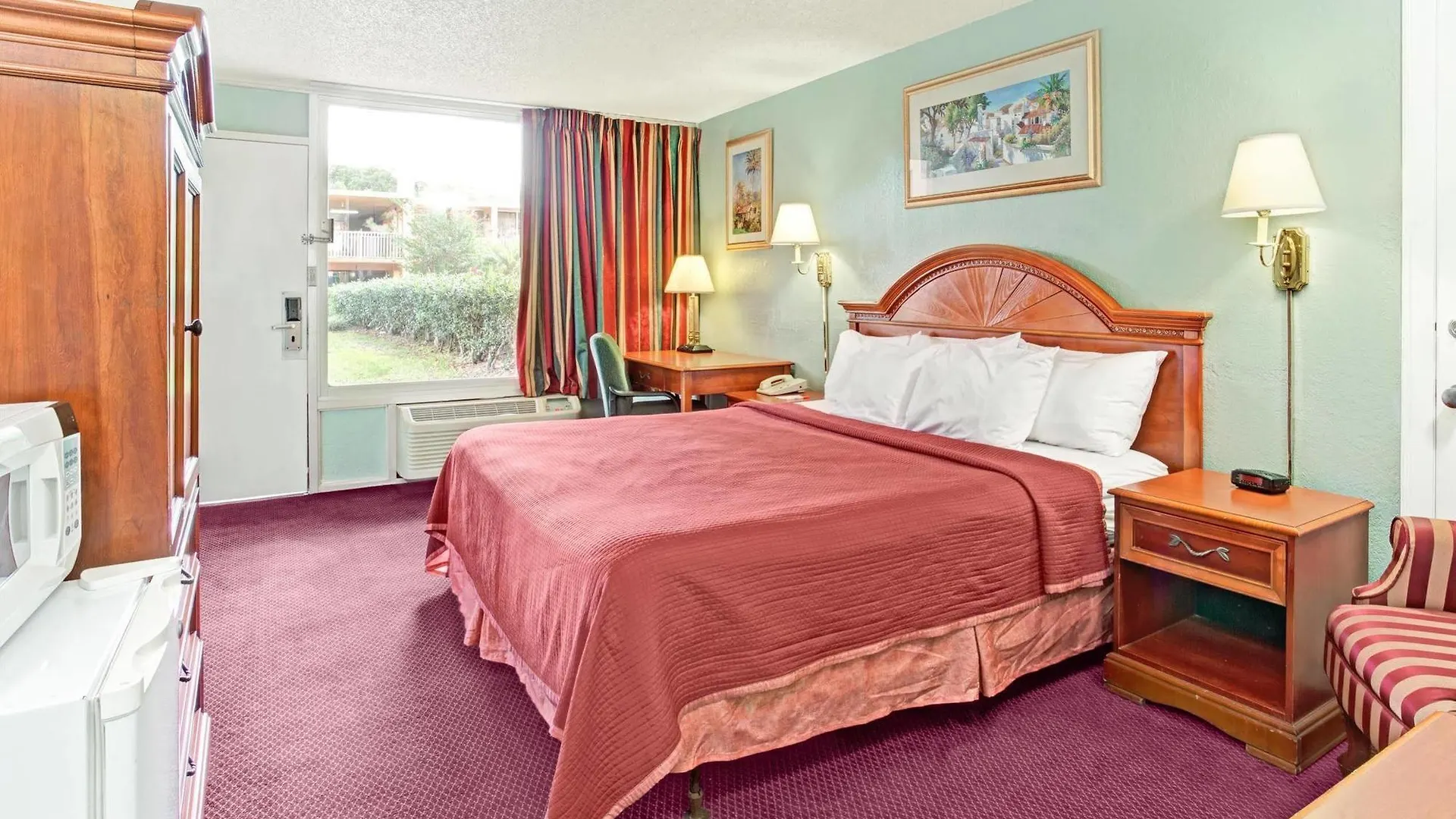 Howard Johnson By Wyndham Tropical Palms Hotel 2*