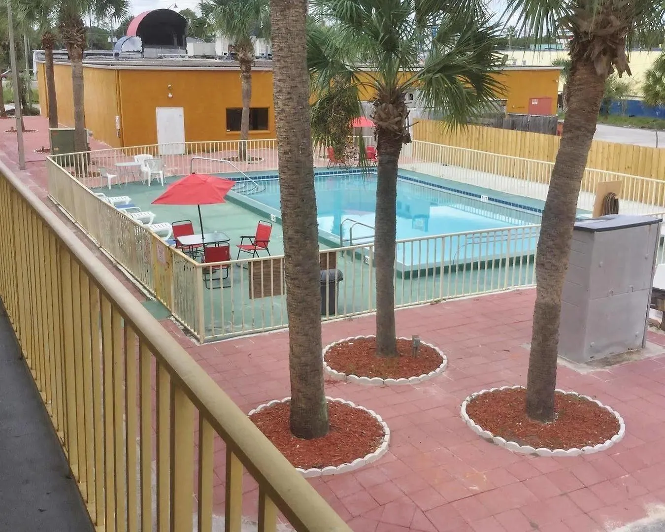 Country Hearth Inn- Motel Kissimmee