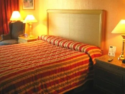 Hotel Howard Johnson By Wyndham Tropical Palms