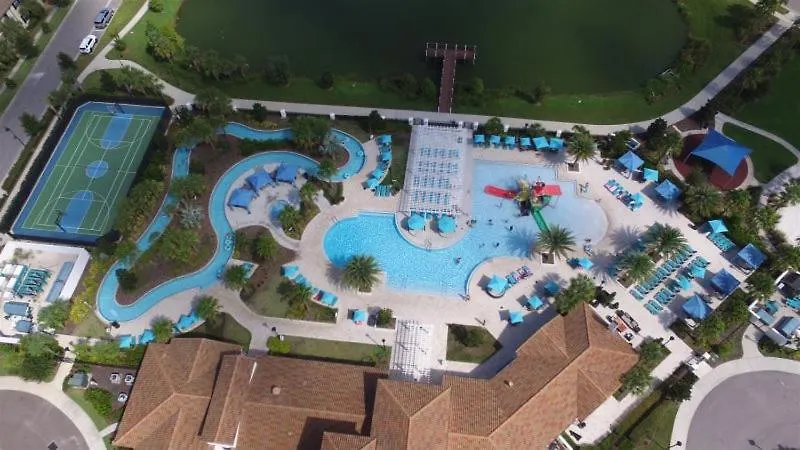 Amazing New Townhome 5 Bdr 4,5 Bath With Pvt Pool And Access To Clubhouse,15min From * Kissimmee