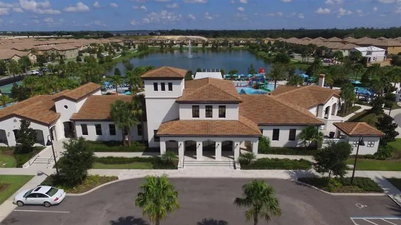Amazing New Townhome 5 Bdr 4,5 Bath With Pvt Pool And Access To Clubhouse,15min From Holiday home Kissimmee