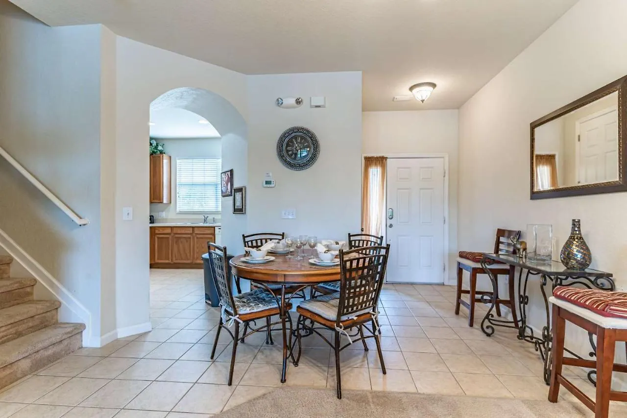 2633 Trafalgar Village Kissimmee