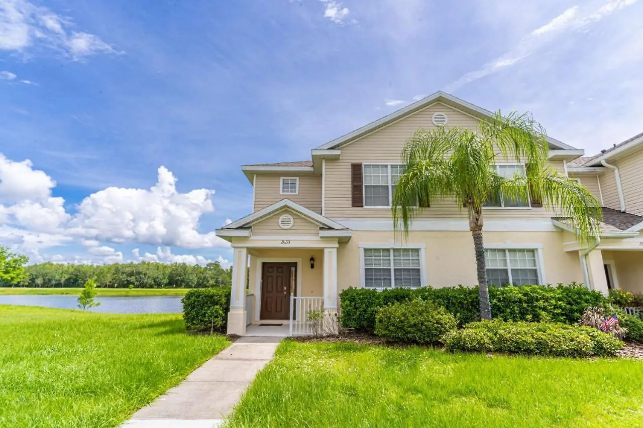 2633 Trafalgar Village