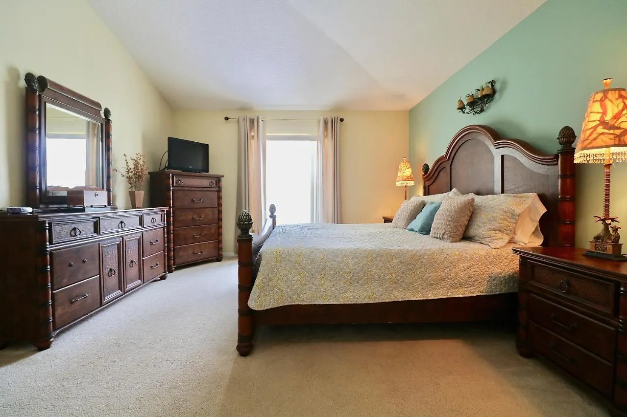 Perfect Large Gated W Pool Near Golf Course Villa