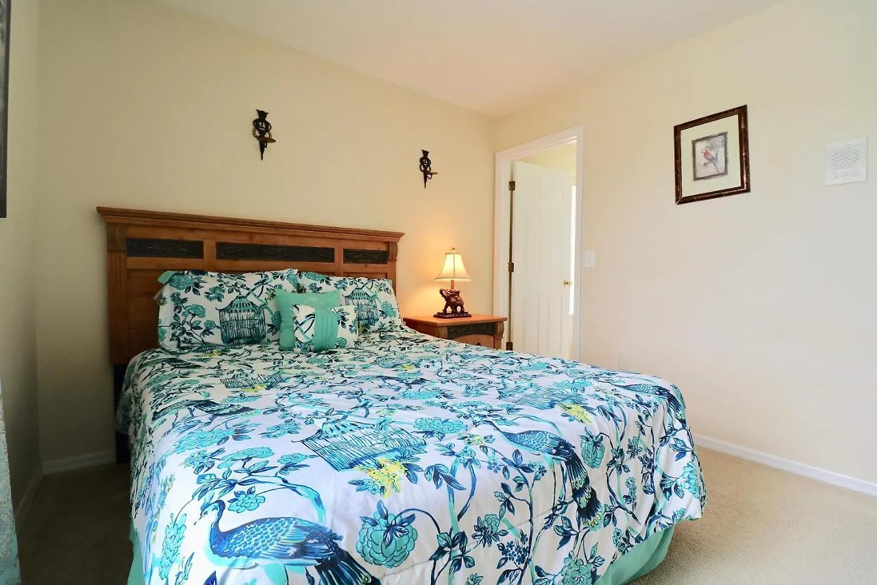 Perfect Large Gated W Pool Near Golf Course *