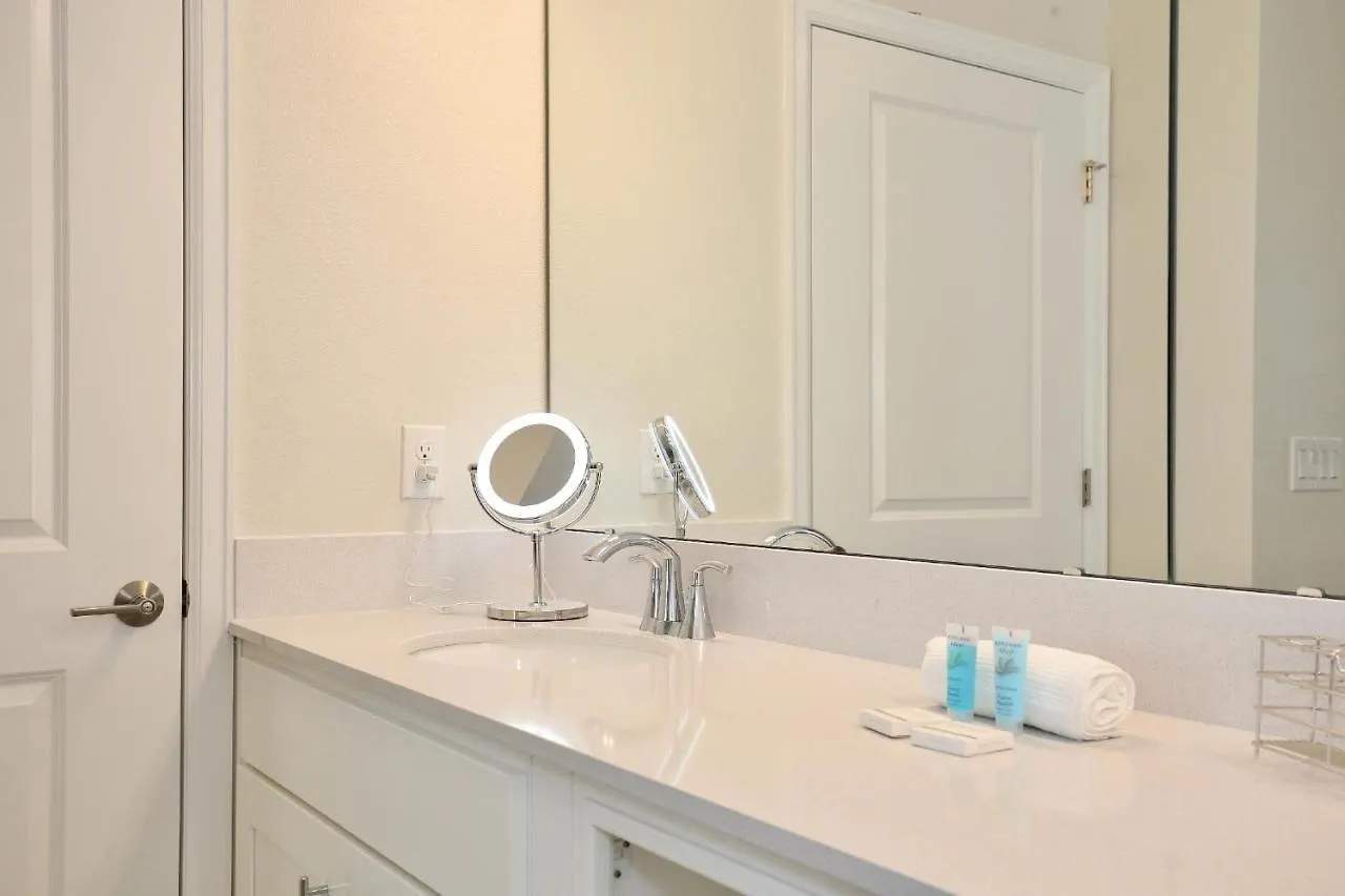 Spectacular 2 Bedroom In Spectacular Storey Community Next To Disney! Apartment Kissimmee