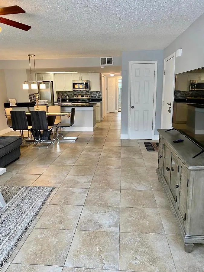 Grand 3br Getaway Near Parks Apartment *