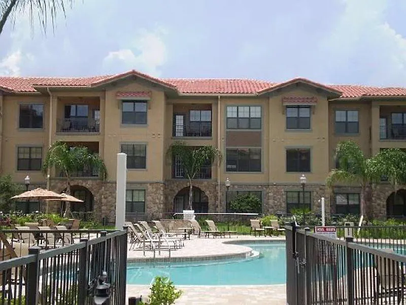 Bella Piazza By Contempo Hotel
