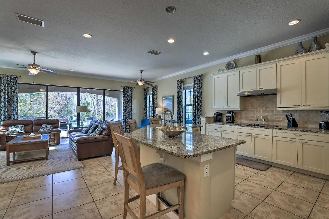 Luxe Reunion House With Private Pool Near Disney! Holiday home