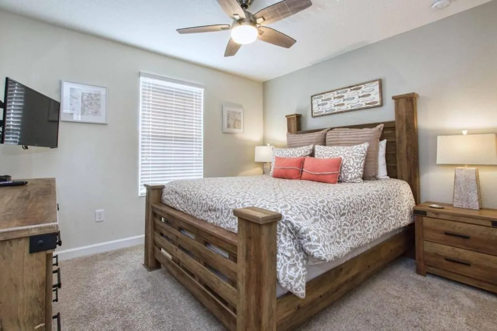 Semesterbostad Storey Lake-6 Bedroom Pool - 1675st *