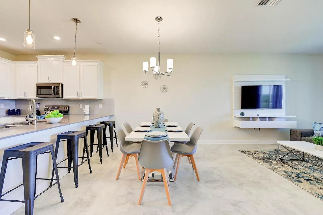 Holiday home Brand New At Champion Gate With Golf View, Near Famous Attractions *