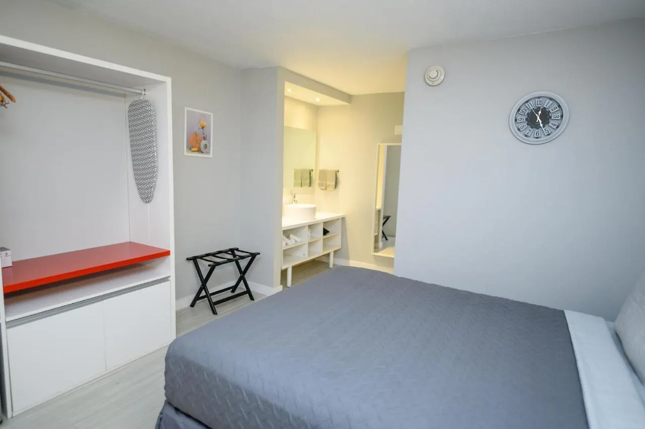Hotel Near 4 People 3*