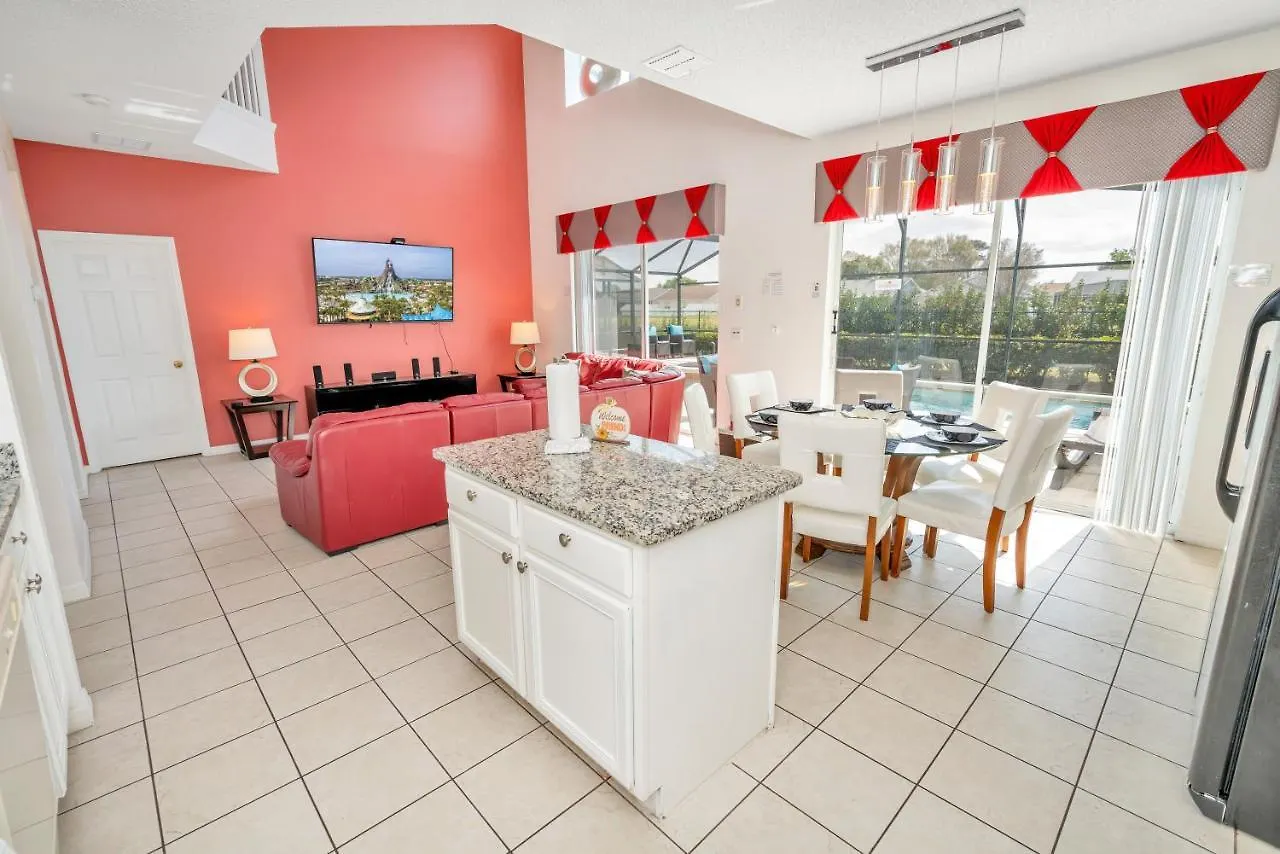 Holiday home Dream With Hot Tub, Pool, Xbox, Games Room, Lakeview, 10 Min To Disney, Clubhouse *