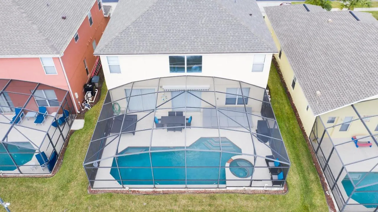 Dream With Hot Tub, Pool, Xbox, Games Room, Lakeview, 10 Min To Disney, Clubhouse Holiday home *
