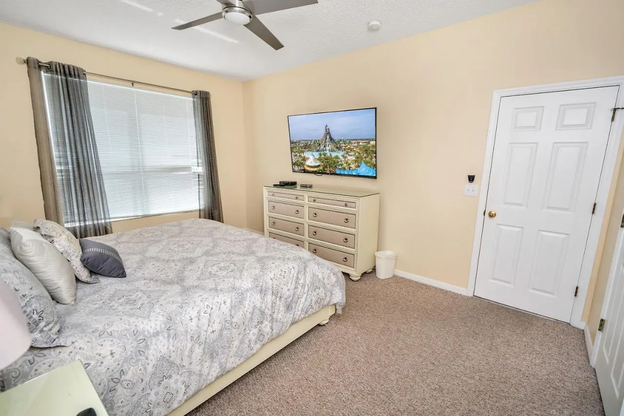 Dream With Hot Tub, Pool, Xbox, Games Room, Lakeview, 10 Min To Disney, Clubhouse *
