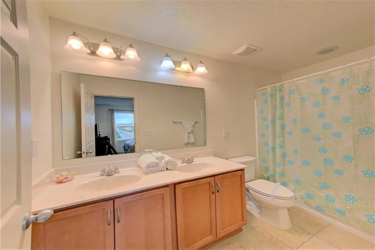 4 Bedroom Sunhaven Townhouse With Pool Near Kissimmee