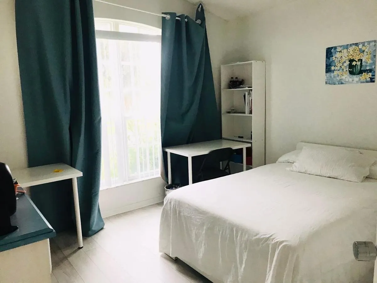 Near Disney Vacation Private In Shared Homestay *