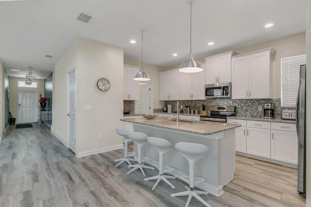 Storey - 5 Bedroom Pool Home- 1667st *