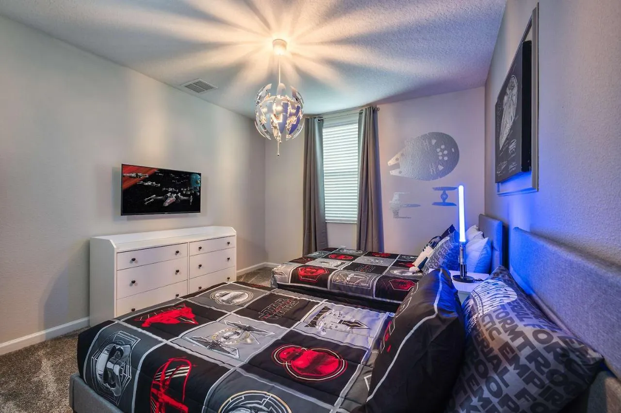 Fantastic With Themed Bedroom Near Apartment *