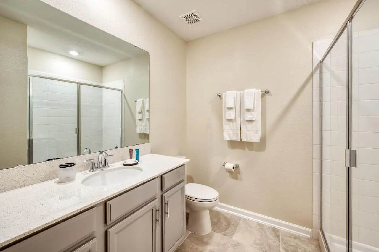 Fantastic With Themed Bedroom Near Apartment *