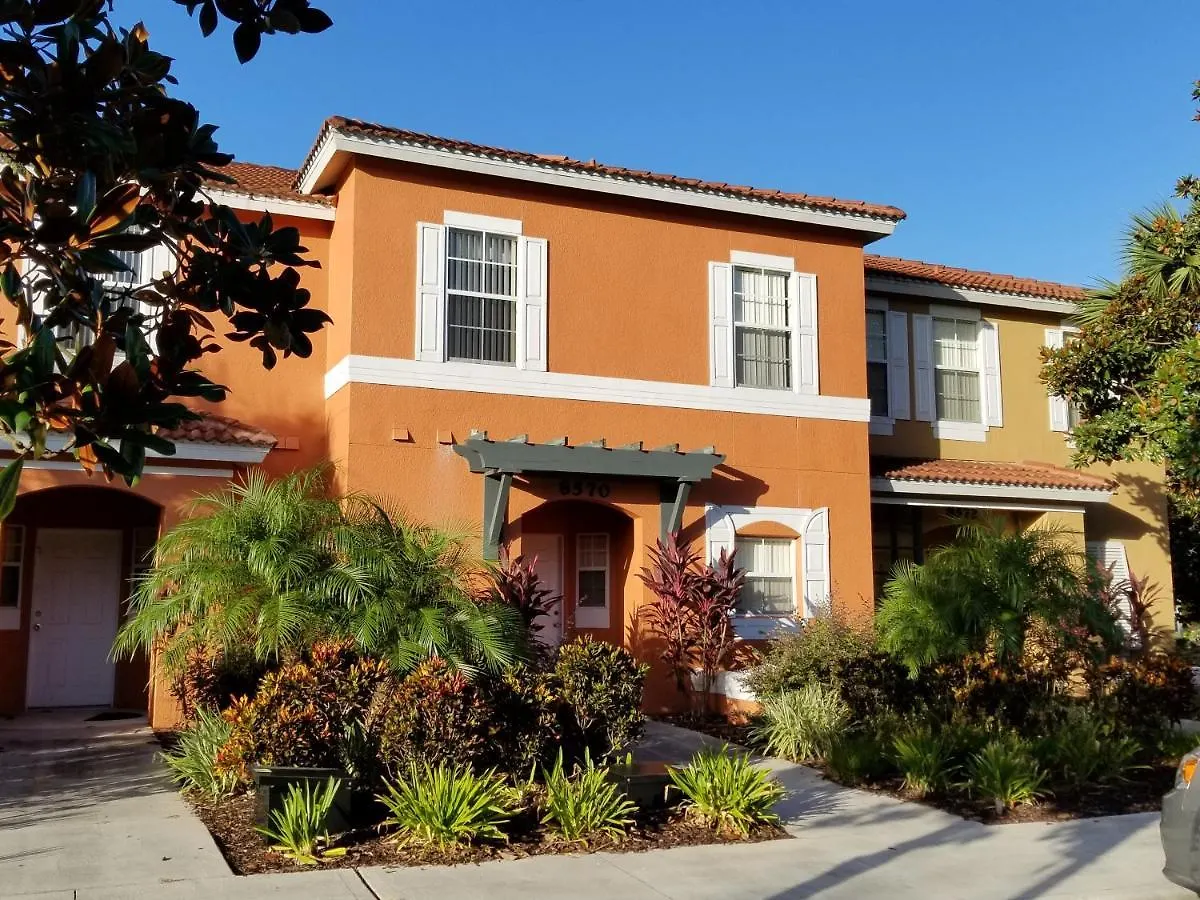 Holiday home Gated Emerald Island Townhome, Overlook Pool, 3 Miles To Disney, Rent By Owner Kissimmee