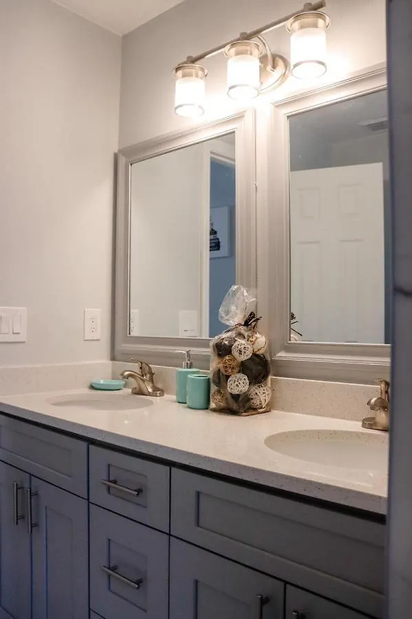 Grand Executive 3br Near Parks *