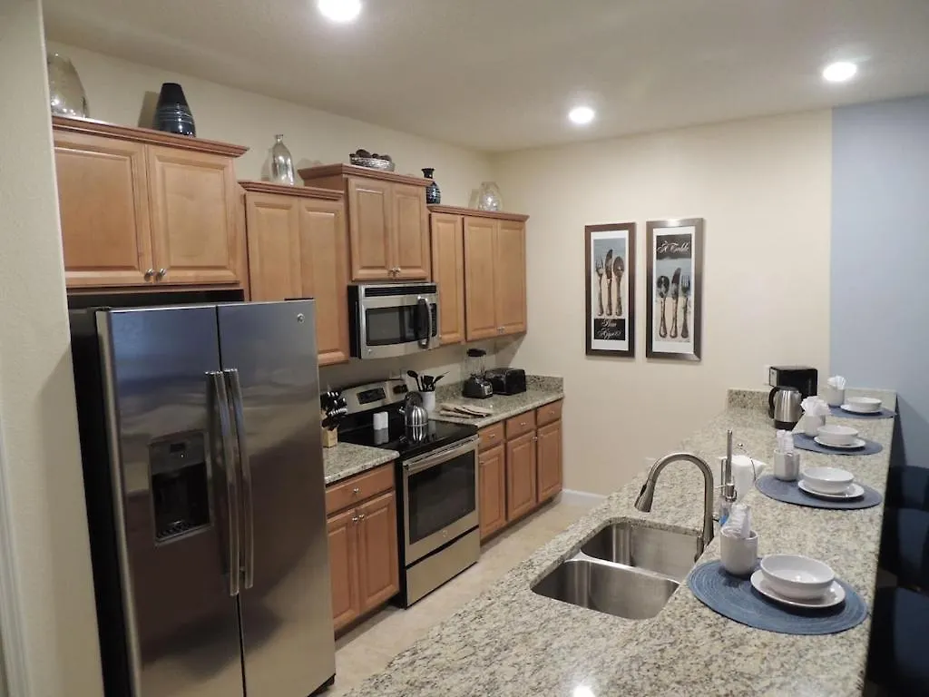 Apartment Frozen Retreat With Private Pool & Baby Gear Near Disney World