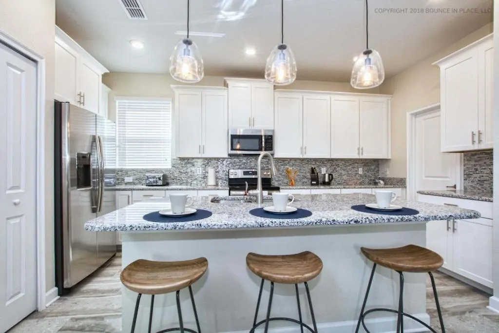 Storey Lake- 5 Bedroom Pool Home- 1666st Orlando